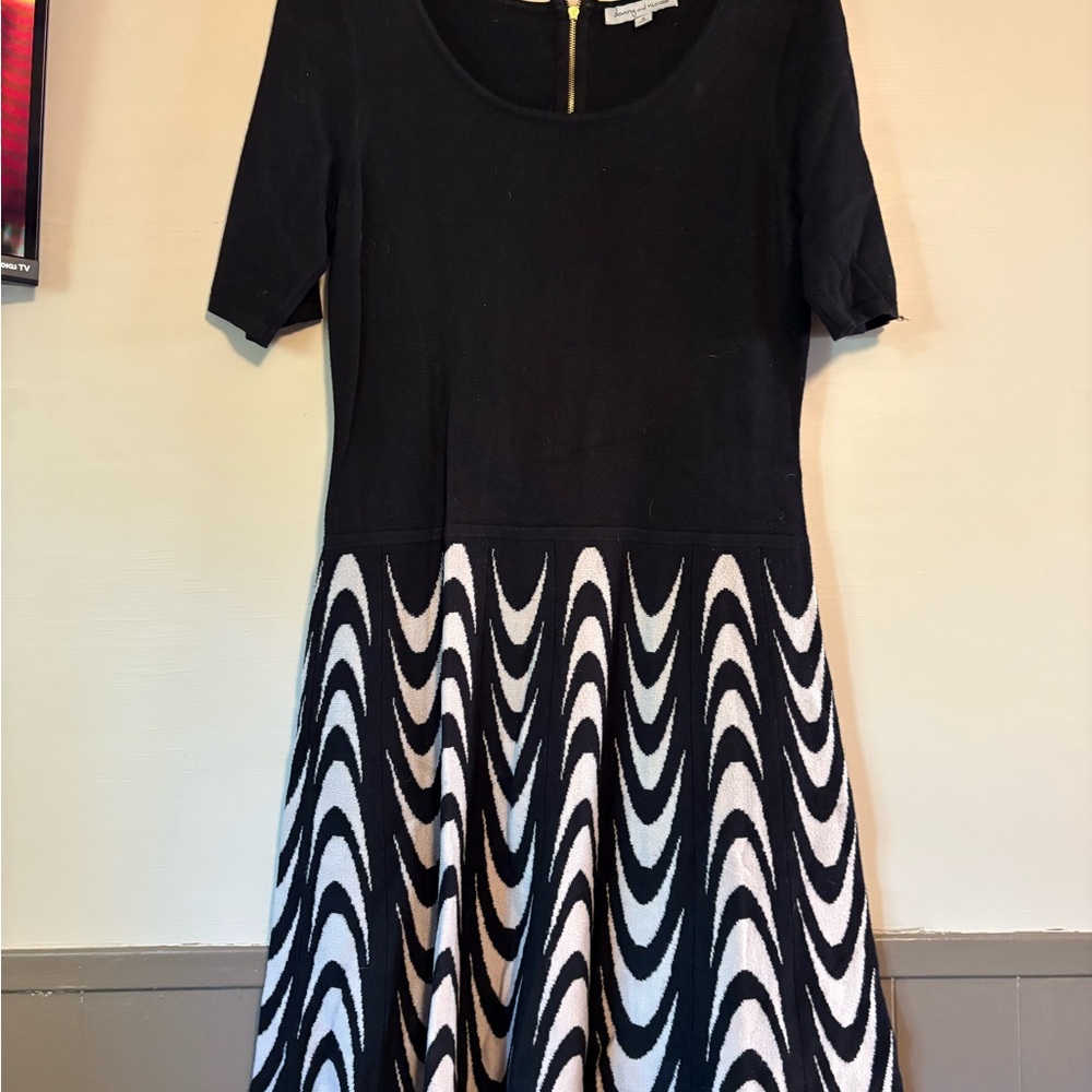 Danny & Nicole Black and White Wave Midi Dress